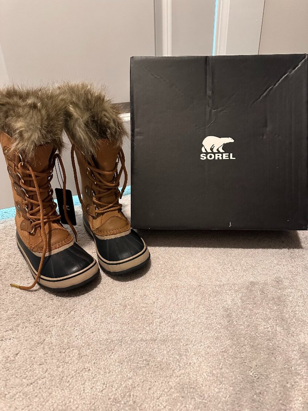 Sorel Snow Boots - Size 7 NWT